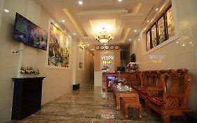 Ves - Pa Luxury Hotel